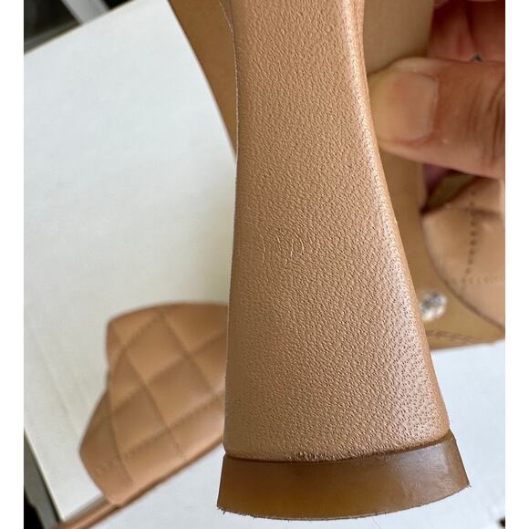 Vince Camuto Dulce de Leche Quilted Leather Mules Heels 9M Neutral Chic Classic - Picture 6 of 11